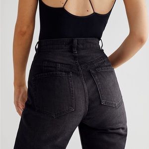 CRVY GEORGINE MOM JEANS FROM FREE PEOPLE NWT